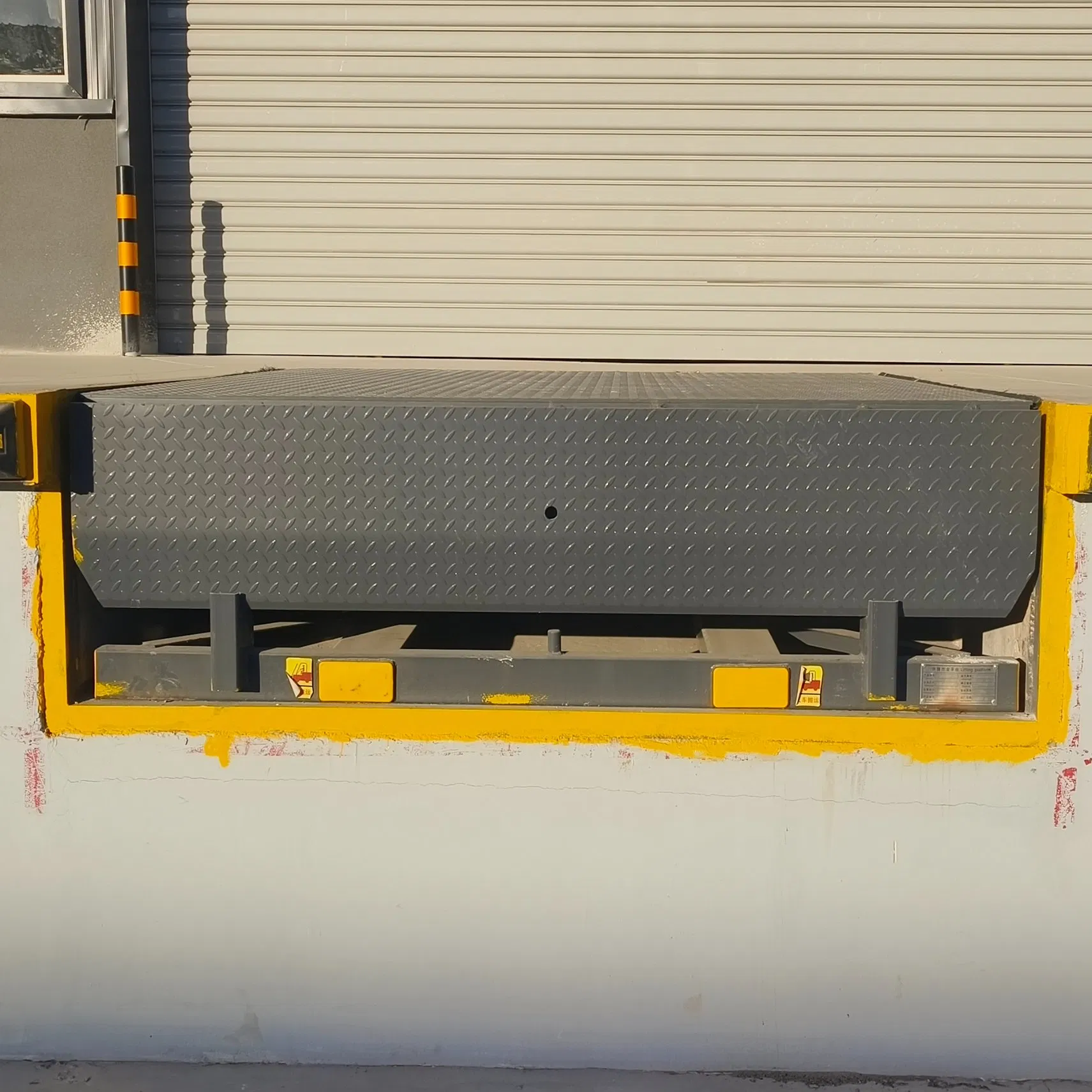Heavy Duty Fixed Dock Leveler Pit-Type Hydraulic Boarding Bridge for High-Frequency Logistics Hubs