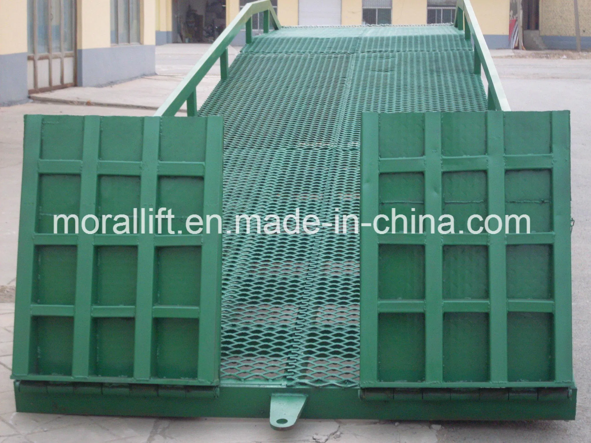 Hydraulic Mobile Yard Container Loading Dock Ramp with CE