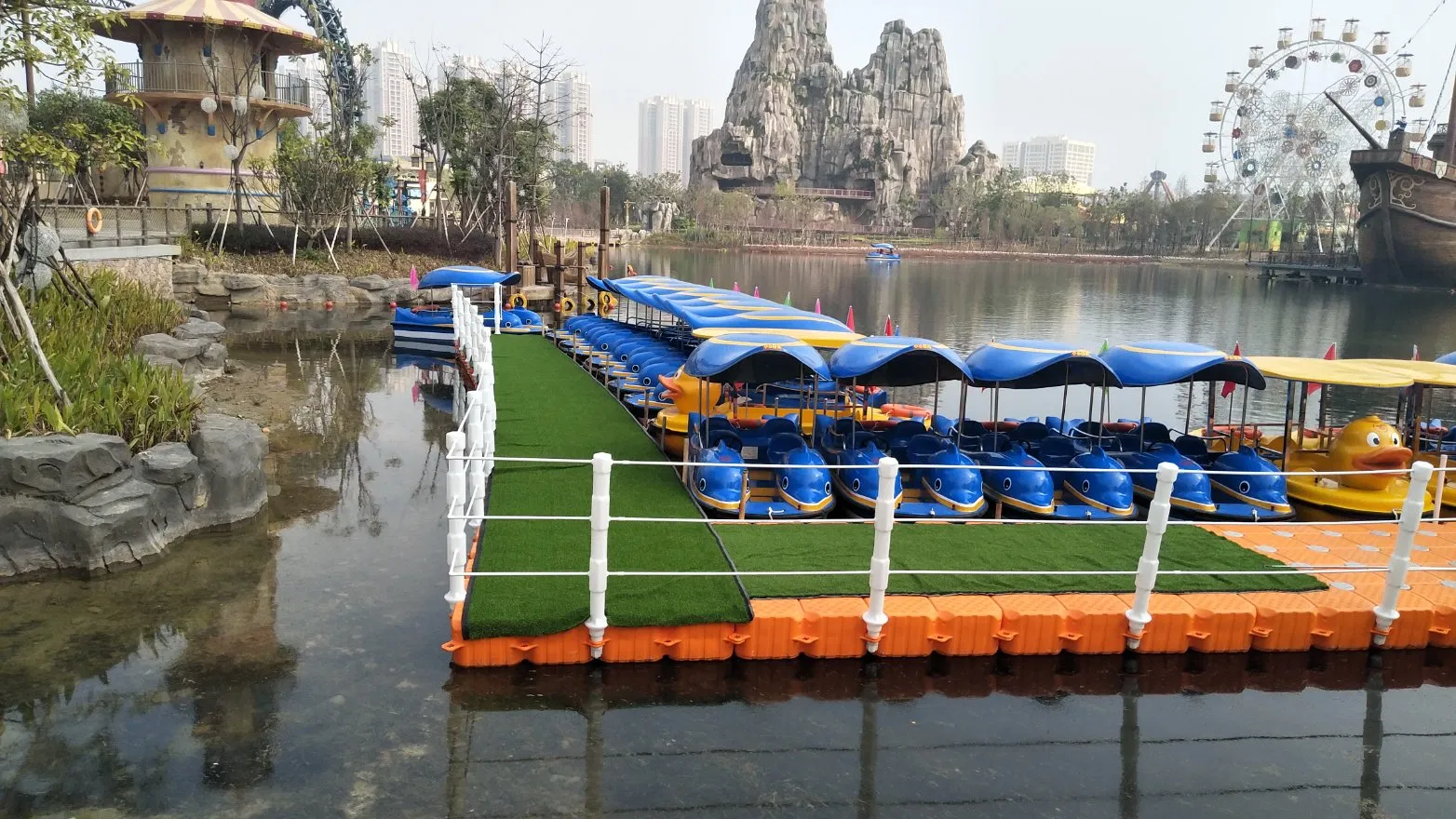 HDPE Plastic Platform for Floating House with WPC Decking