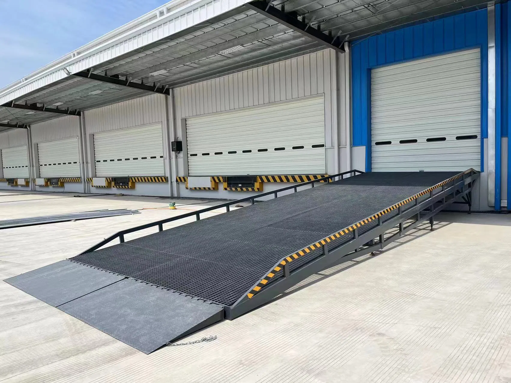 Mobile Forklift Container 6 Tons 8tons 10tons Loading and Unloading Platform