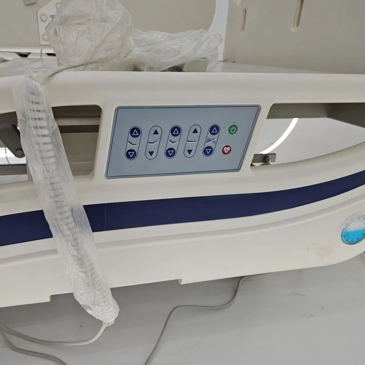 سرير كهربائي عالي الجودة قابل للتعديل في الارتفاع 5-Function، نظام تحكم مزدوج، سرير رعاية حرجة لإعادة التأهيل في المستشفى