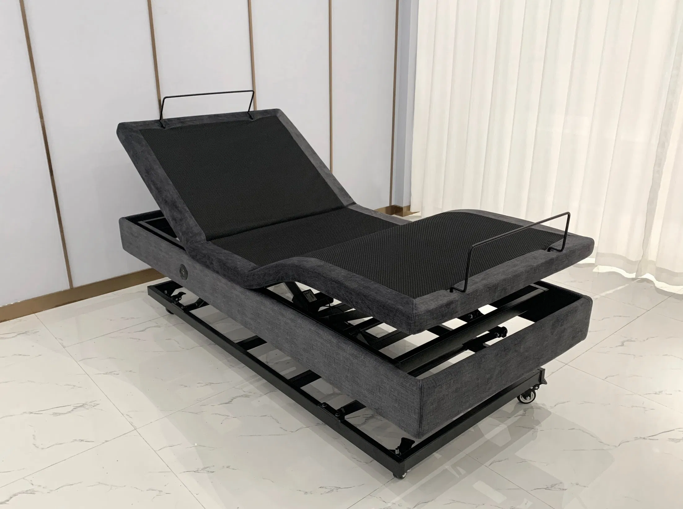 سرير كونفورت القابل للتعديل Hi-Low مع تحكم الرأس والقدم سرير كهربائي للمستشفيات جهاز تحكم سلكي أو لاسلكي عجلات مع فرامل Kft-600
