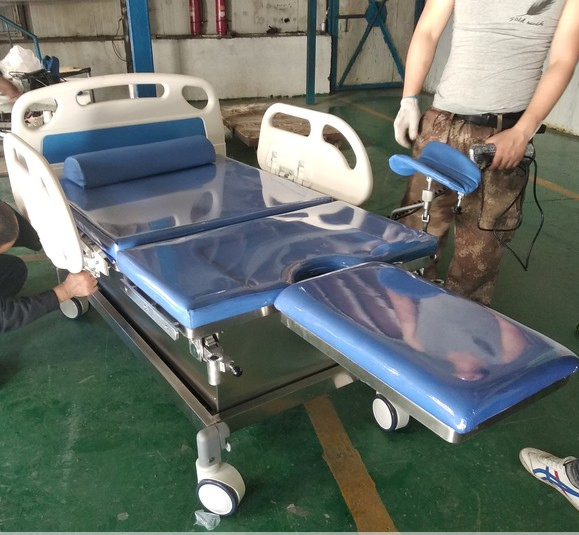 in-T502-C سعر سرير كهربائي للمستشفى طاولة طبية للولادة للنساء