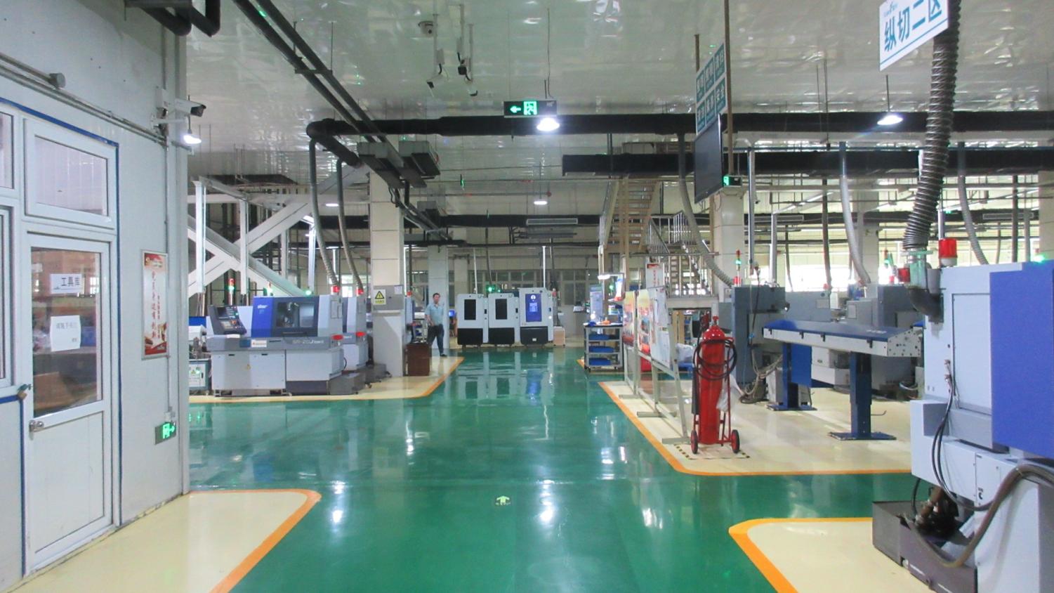 Beren Medical state-of-the-art sterile manufacturing facility cleanroom floor