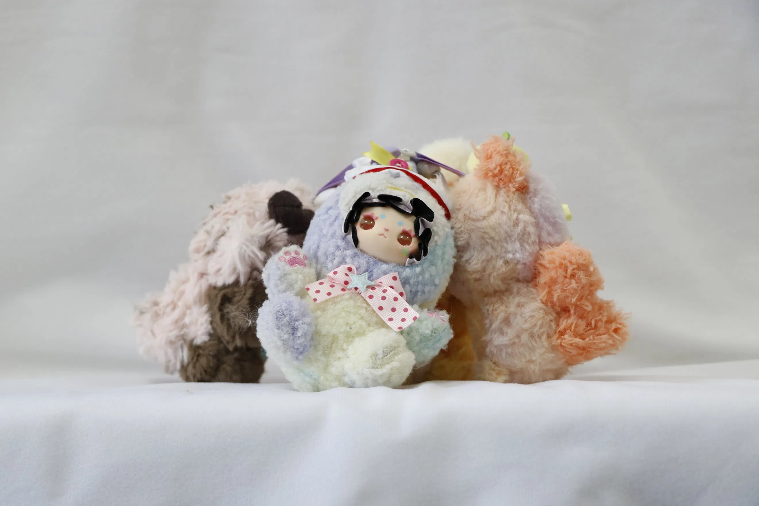 Muñeco de peluche con capucha de oso de fruta, personaje lindo, juguete de peluche con adorno de fruta