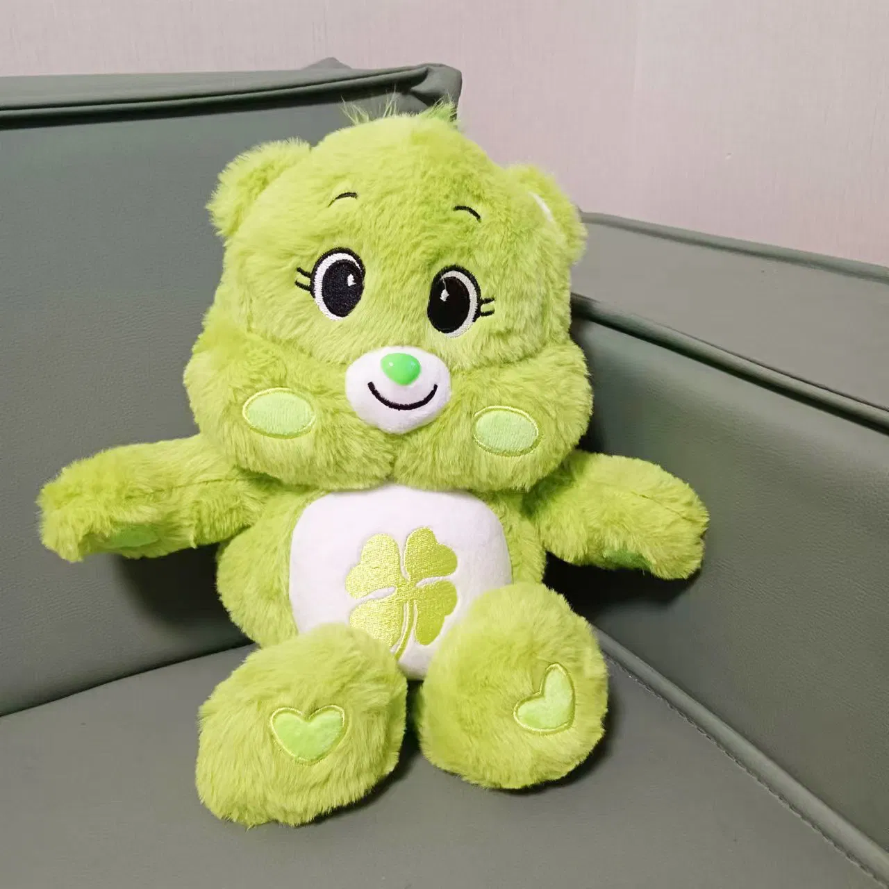 Precio mayorista fabricante OEM mercado de Yiwu regalos de cumpleaños personalizados para niñas y niños diseño a medida muñeca de animales juguete de peluche suave oso de cuidado fábrica