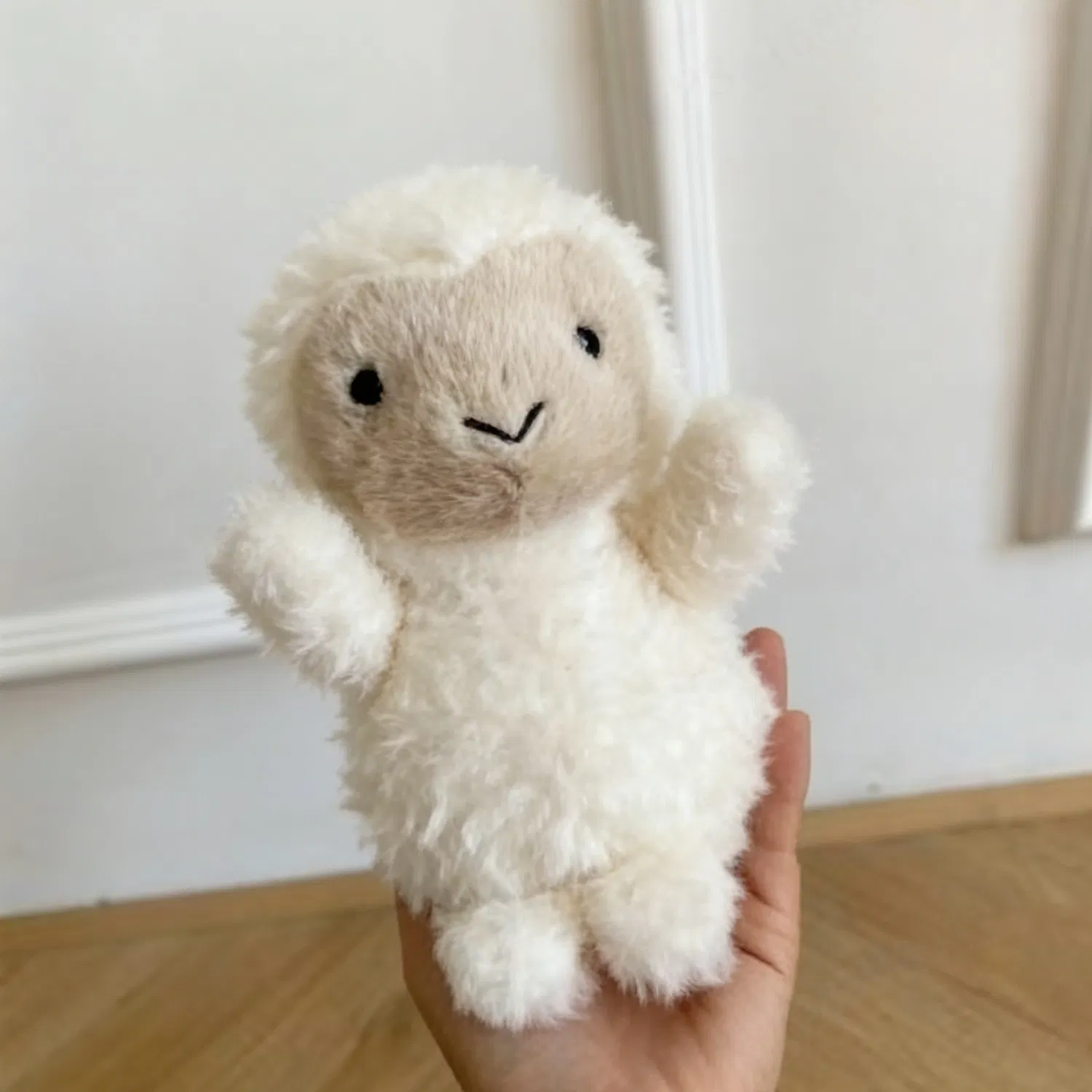 Mini Oveja de Peluche Curly Blanca, Linda Oveja de Peluche