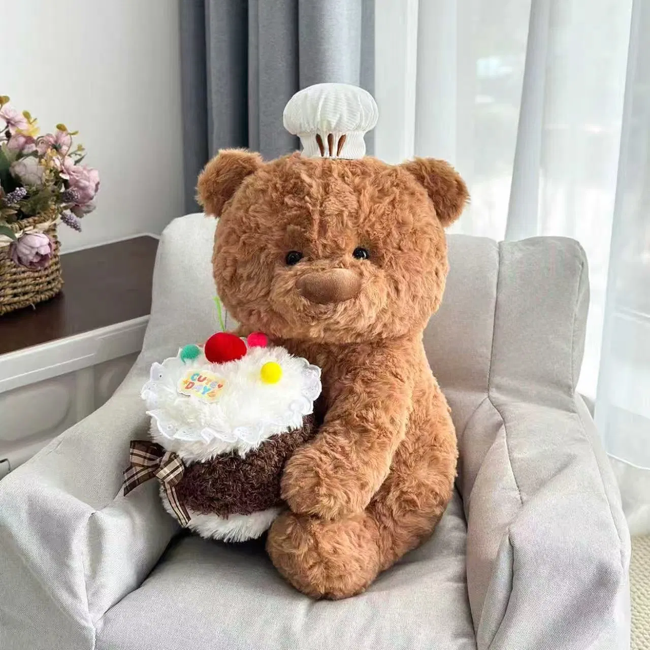 Nuevo diseño de oso de peluche marrón con pastel, regalo promocional personalizado, imagen de marca, juguete de peluche
