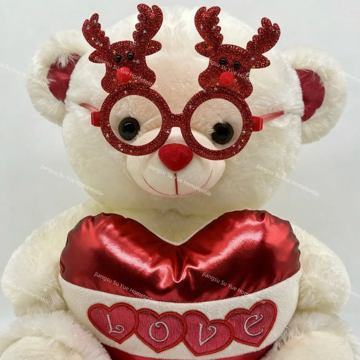 Osito de peluche beige personalizado con almohada en forma de corazón y gafas