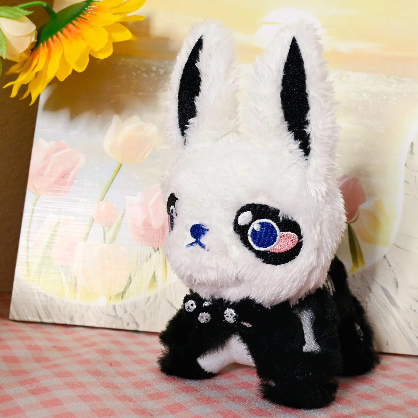 China Peluches Fabricados Suave Duradero Tamaño Pequeño Mini Juguete de Animal de Peluche de Tela Brillante Brilla en la Noche Juguete de Perro de Peluche Personaliza Tu Propia Marca de Juguete