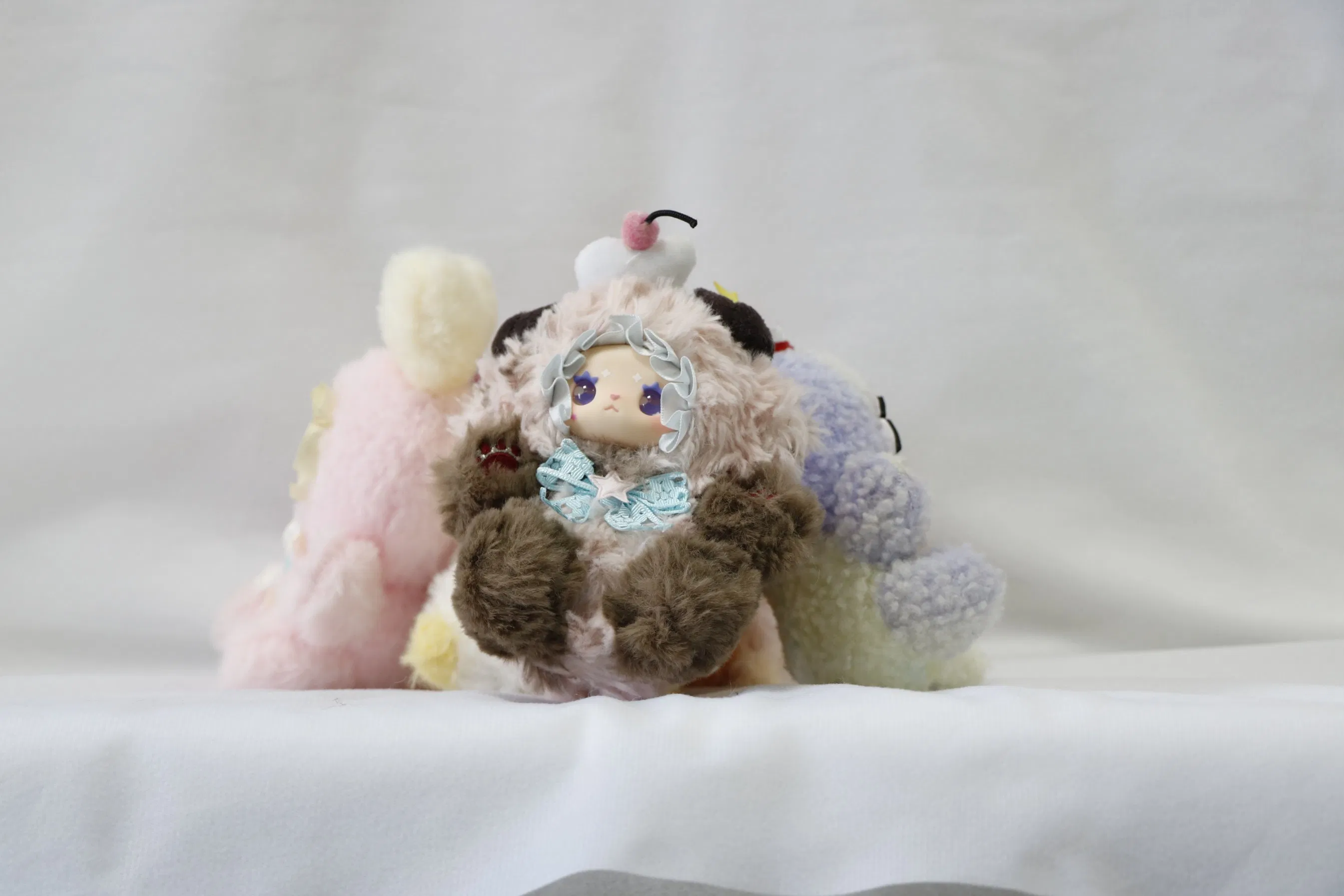Muñeco de peluche con capucha de oso de fruta, personaje lindo, juguete de peluche con adorno de fruta