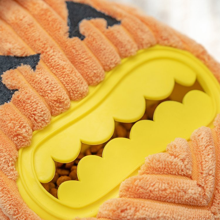 Juguete interactivo para perros de Halloween con diseño nuevo, elegante y divertido de calabaza de felpa con fuga de comida y TPR