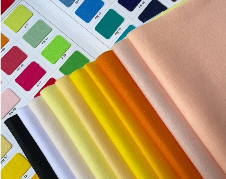 Fabricante de diseño personalizado de llaveros de felpa mini juguete de felpa proveedor OEM