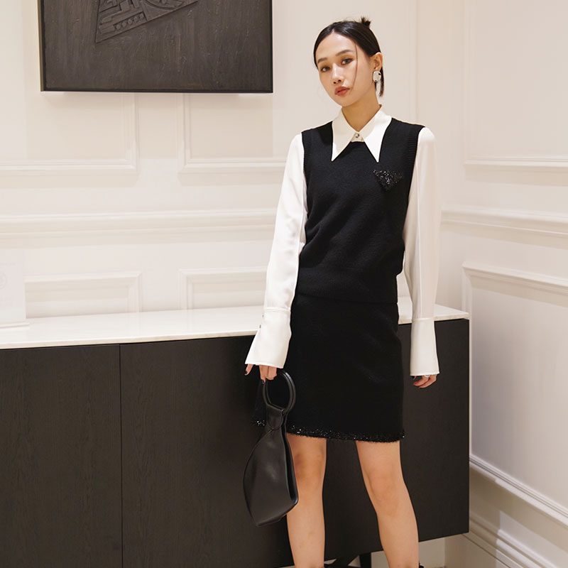 Custom Merino Wool A-Line Skirts Stylish Women's Classic Half Skirt in Trendy Black Knit