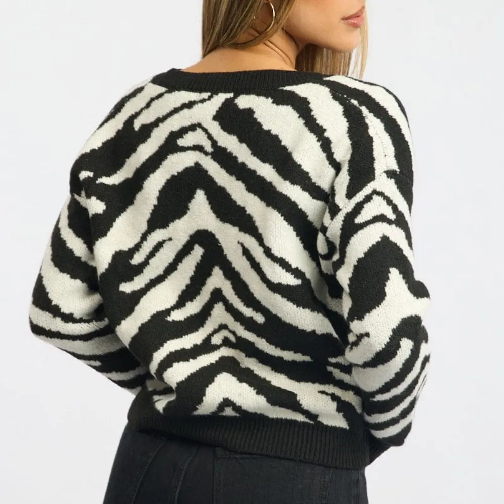 Fashionable Black Zebra Jacquard Patterned Crop V-Neck Women's Cardigan Sweater