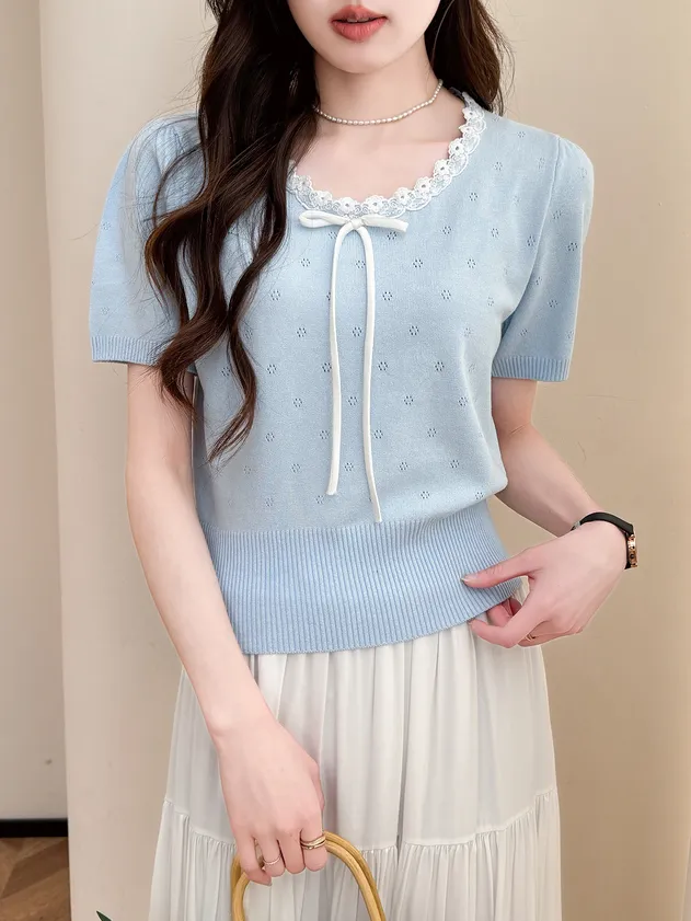 Minimalist Knit Sweater Detail 3