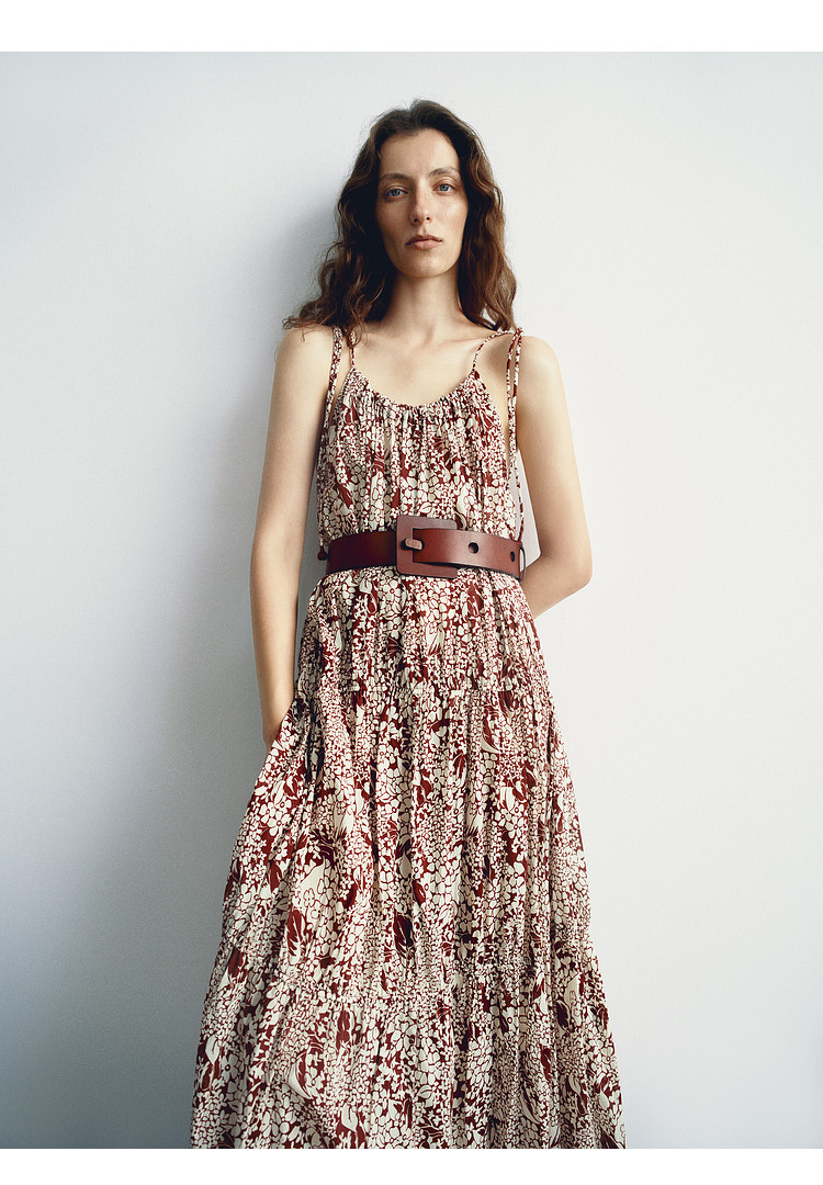 Luxury Women Clothing Wholesale Drawstring Shoulder Pleat Skirt Design Women Slip Dress Customized Sleeveless Beach Holiday Dress for Woman