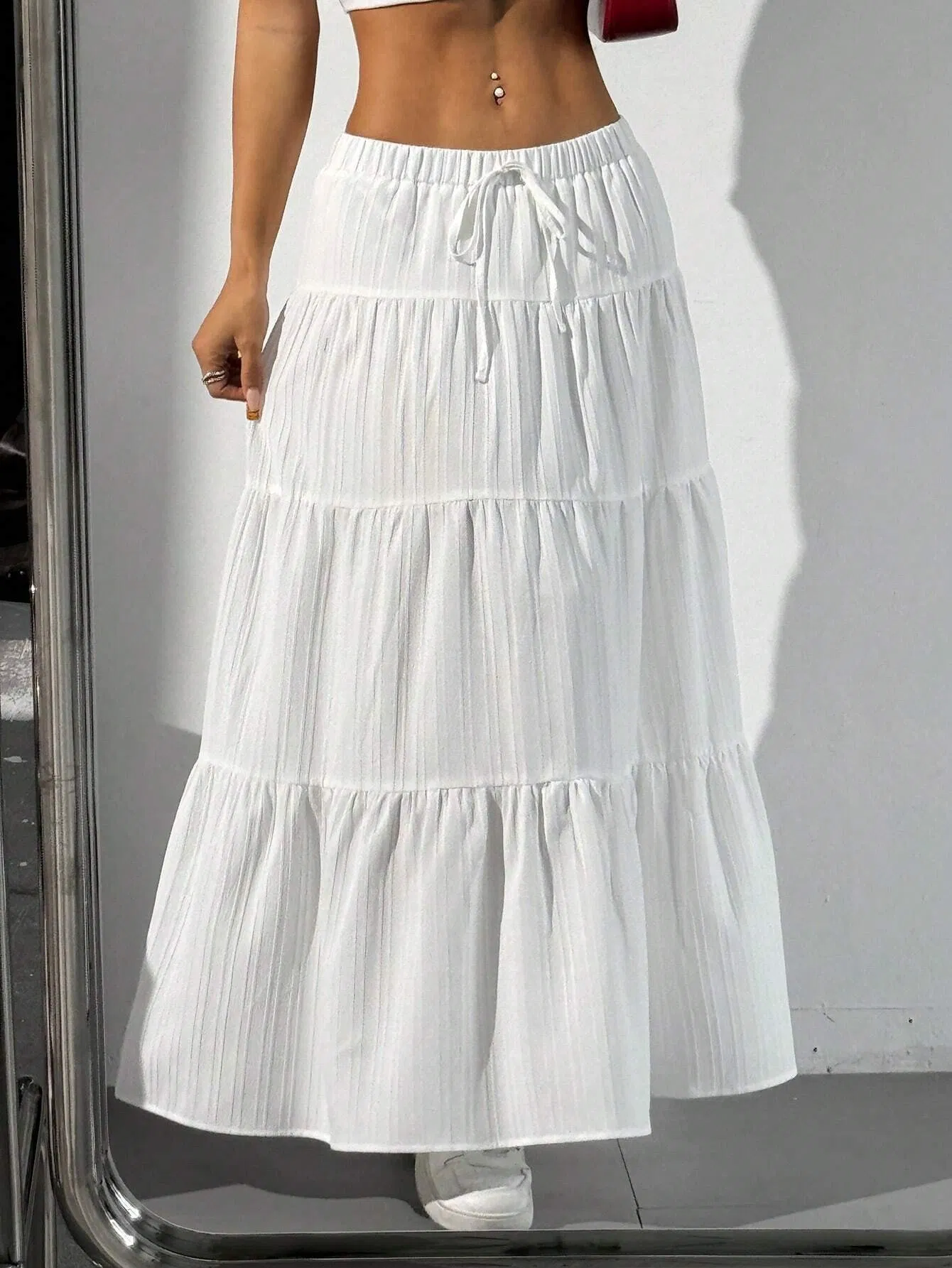 OEM White Tie-Waist Flared Maxi Skirt Loose Fit European Style Women's Long Skirt Wholesale Custom Clothing Ropa Women Skirt Wholesale Clothing