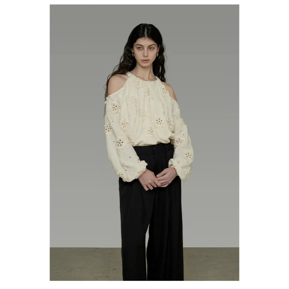 China High Quality Custom Wholesale Cotton Factory Direct Cold Shoulder Blouse Women Loose Fit Slim Vintage Embroidery Top