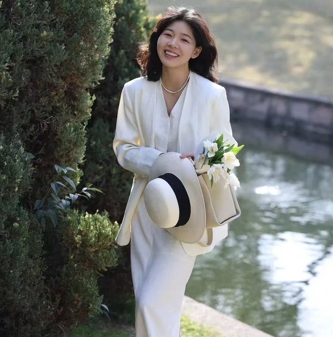 Luxurious Wool Custom Bespoke Women's Tailored Blazer Formal Business Office Workwear