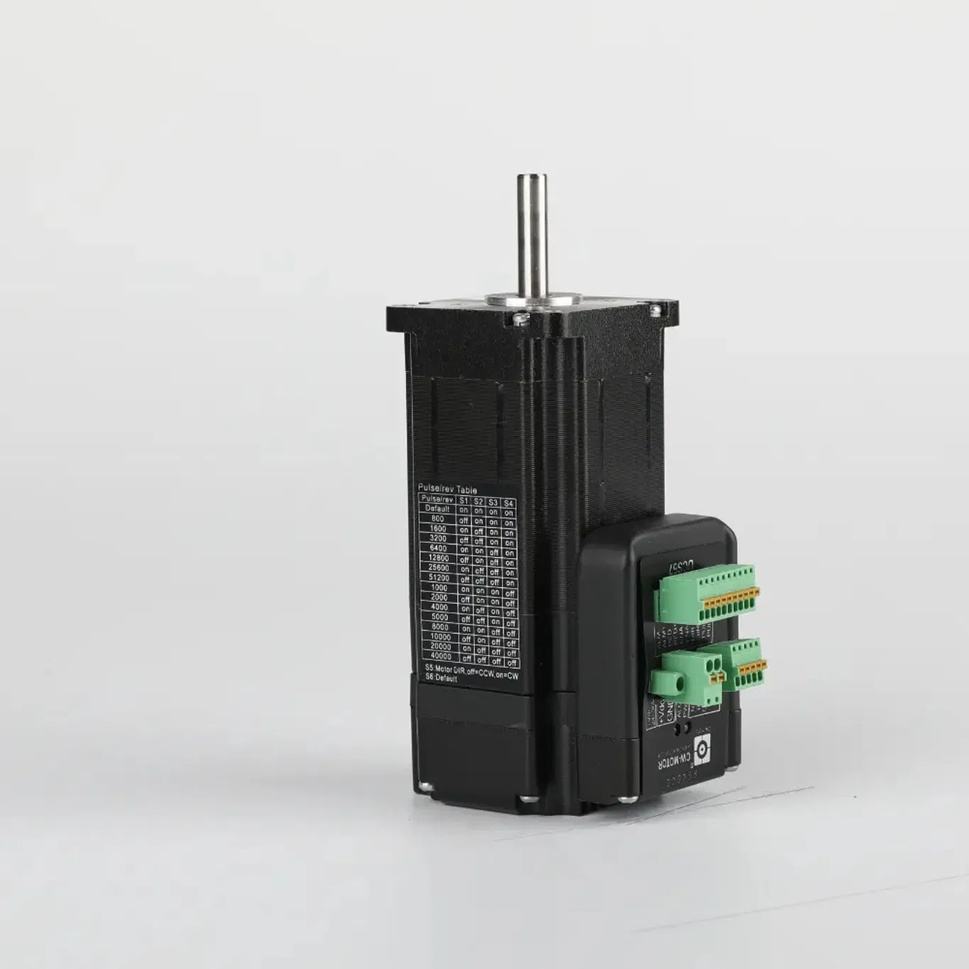 Motor de corriente alterna sincrónico de alta densidad de potencia y alto par para robots de pintura