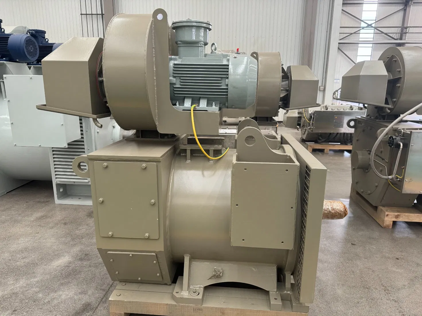 Motor de corriente alterna de transmisión directa para bomba de lodo y cabrestante