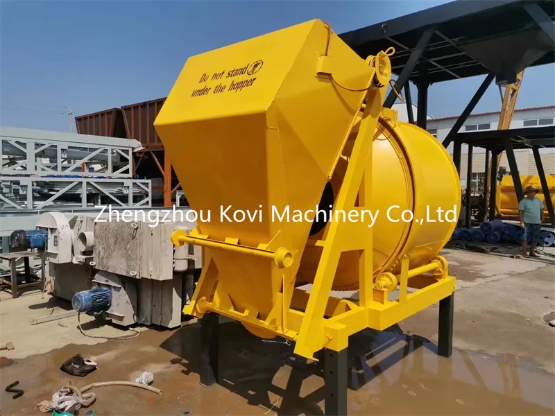 Self-loading Truck Mixer 2