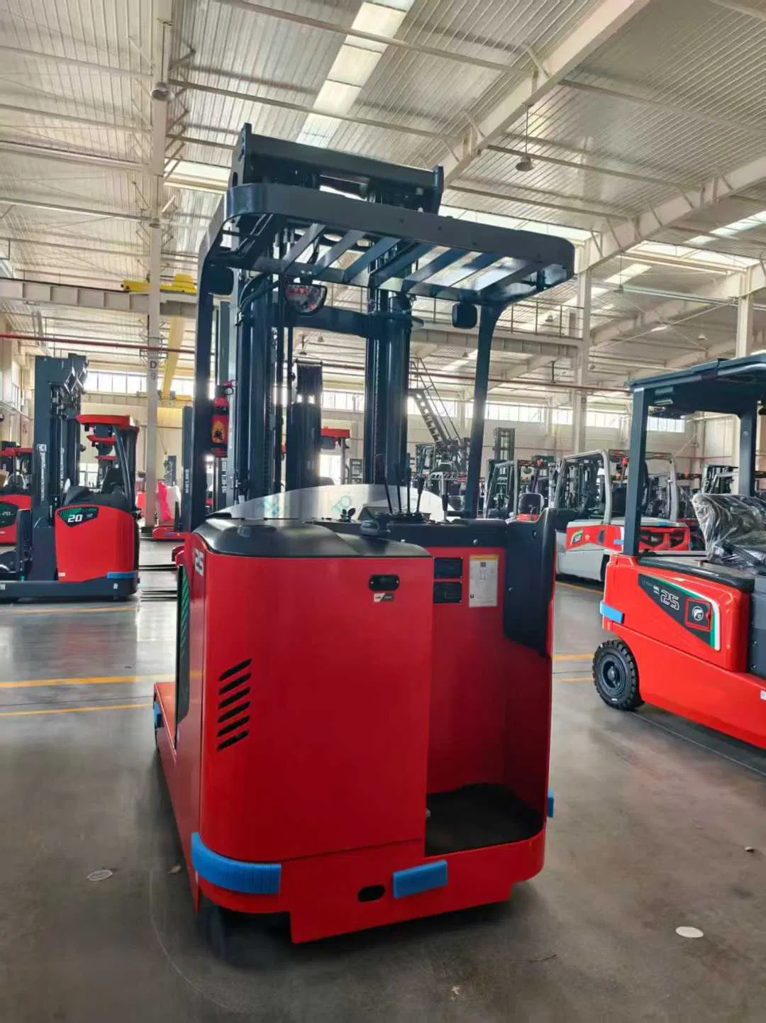 Cqd18 Narrow Aisle Electric Reach Truck for Warehouse Stacking