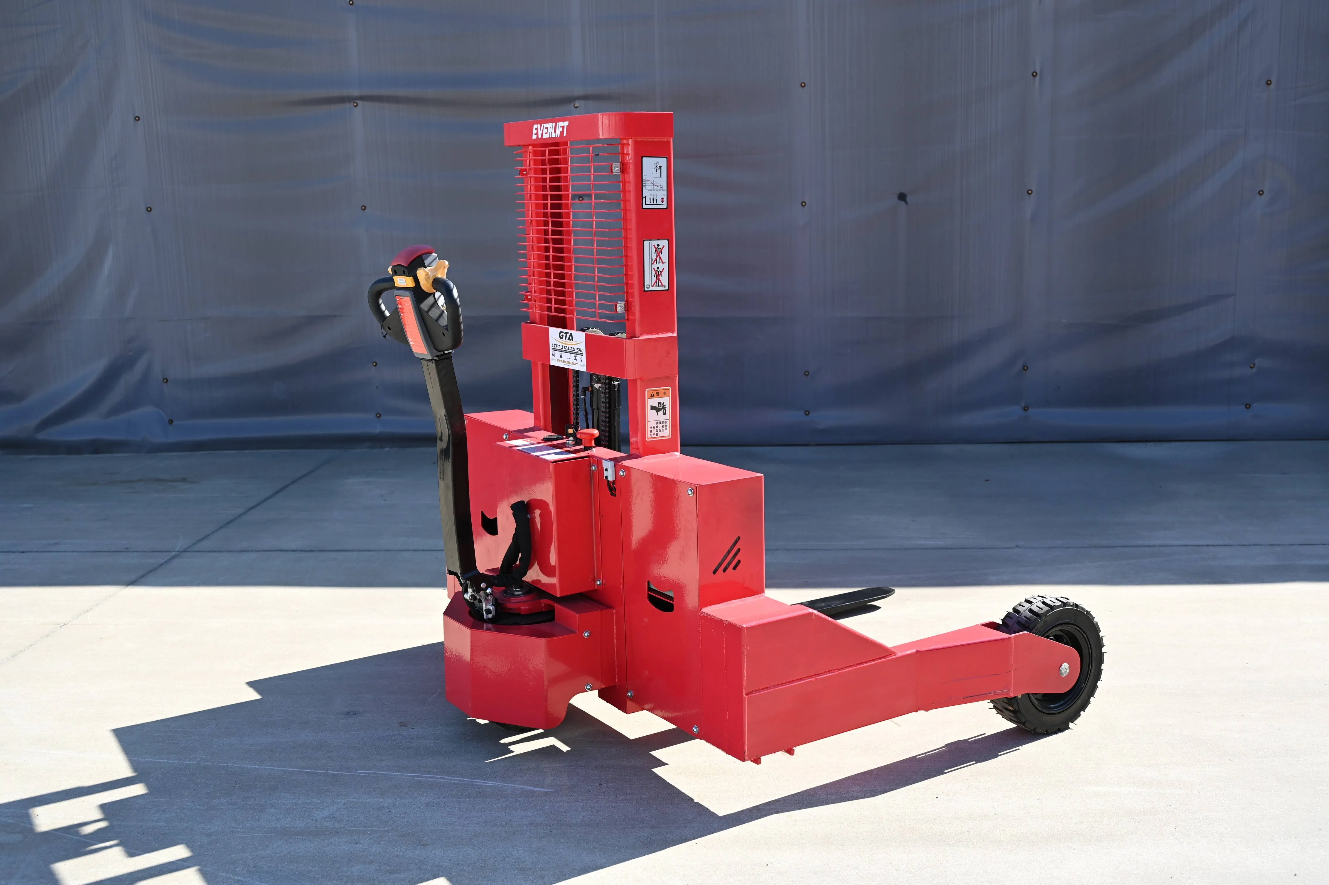 Heli off-Road Full Electric Stacker 3307lbs Pallet Stacker Max 1.6m Lifting Height
