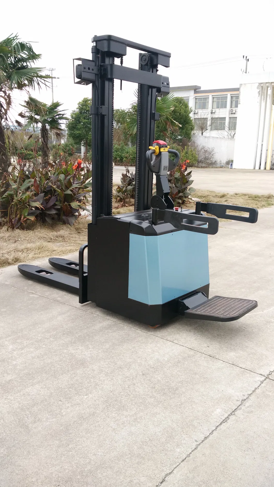 Electric Stacker Overview