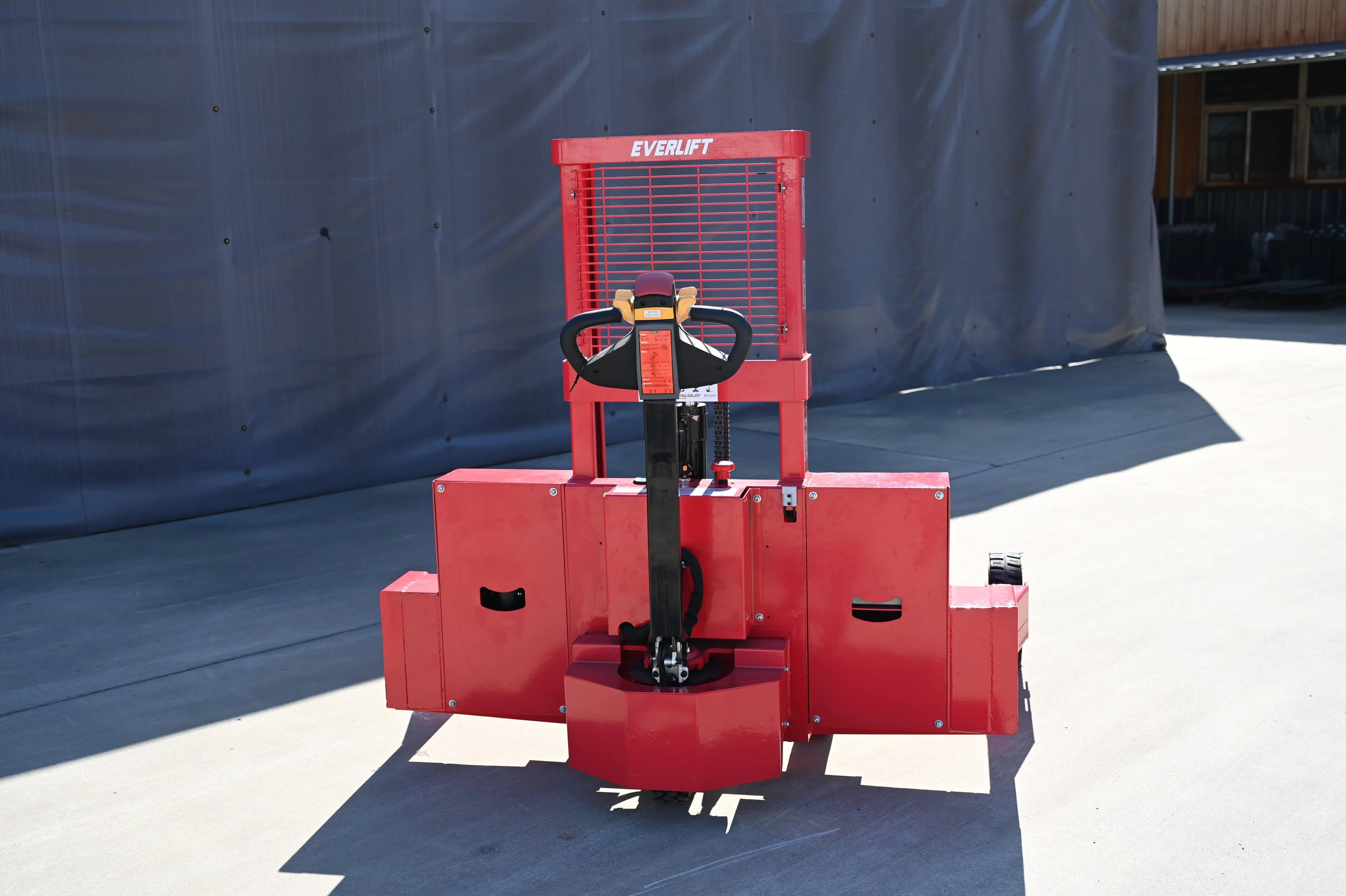 Heli off-Road Full Electric Stacker 3307lbs Pallet Stacker Max 1.6m Lifting Height