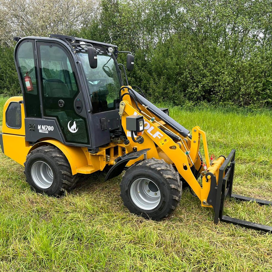 Wolf Top Quality Mini780h Diesel Engine Euro 5 Mini Compact Wheel Loader for Garden Farm
