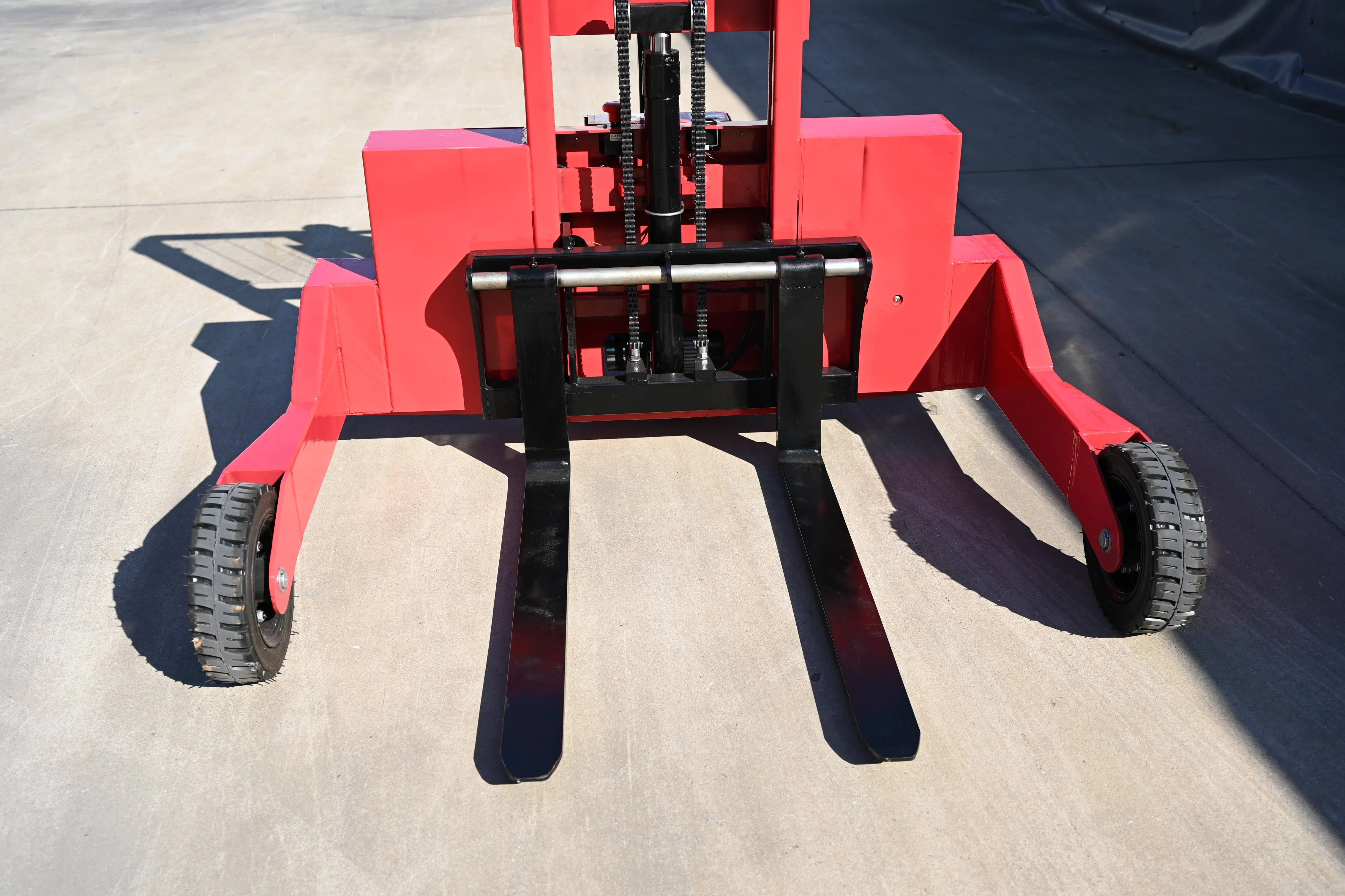 Heli off-Road Full Electric Stacker 3307lbs Pallet Stacker Max 1.6m Lifting Height