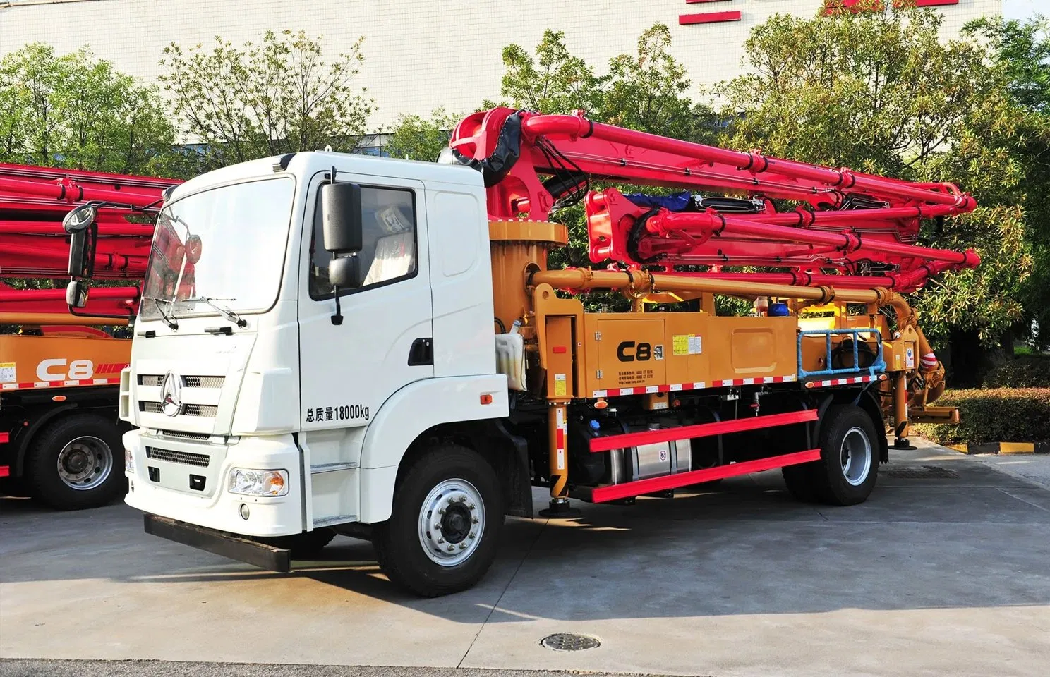 Famous Brand 30m Sym5180thbes 30c-8 Construction Truck Mounted Concrete Pump in Philippines