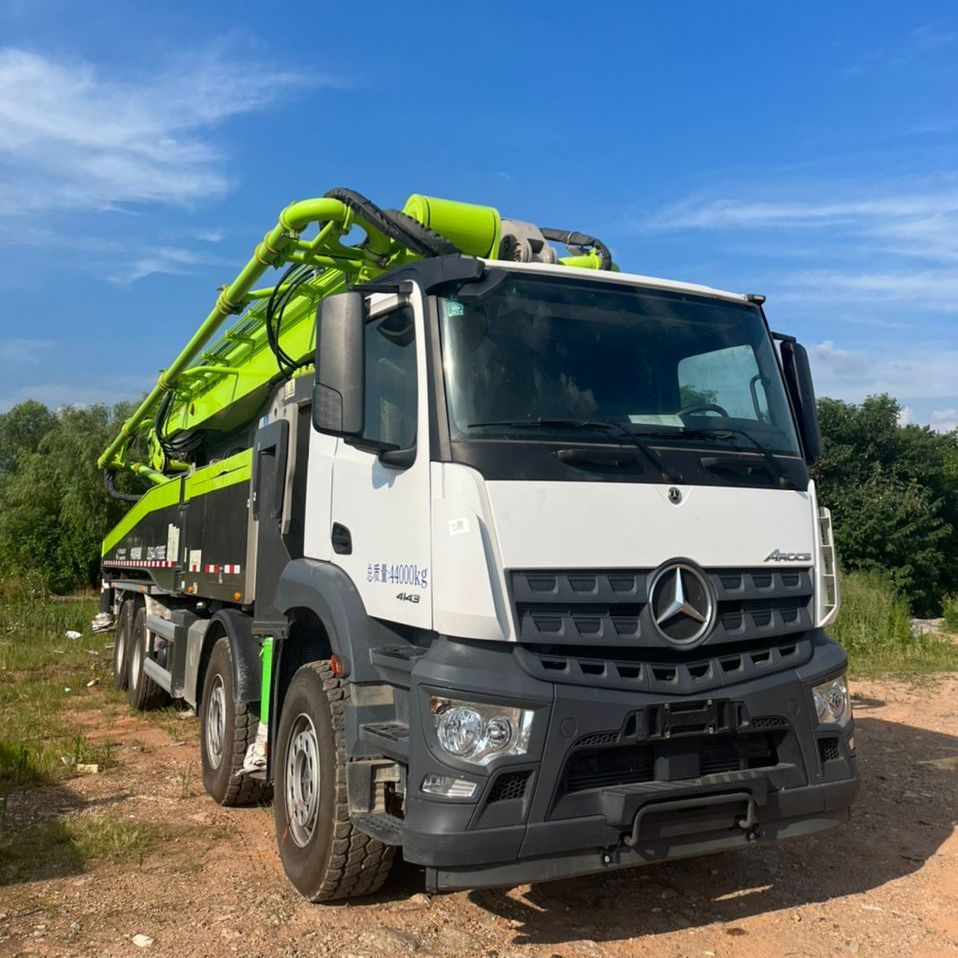 Used Truck Mounted Concrete Pump 56m Zoommlion 2021 with Cheap Price