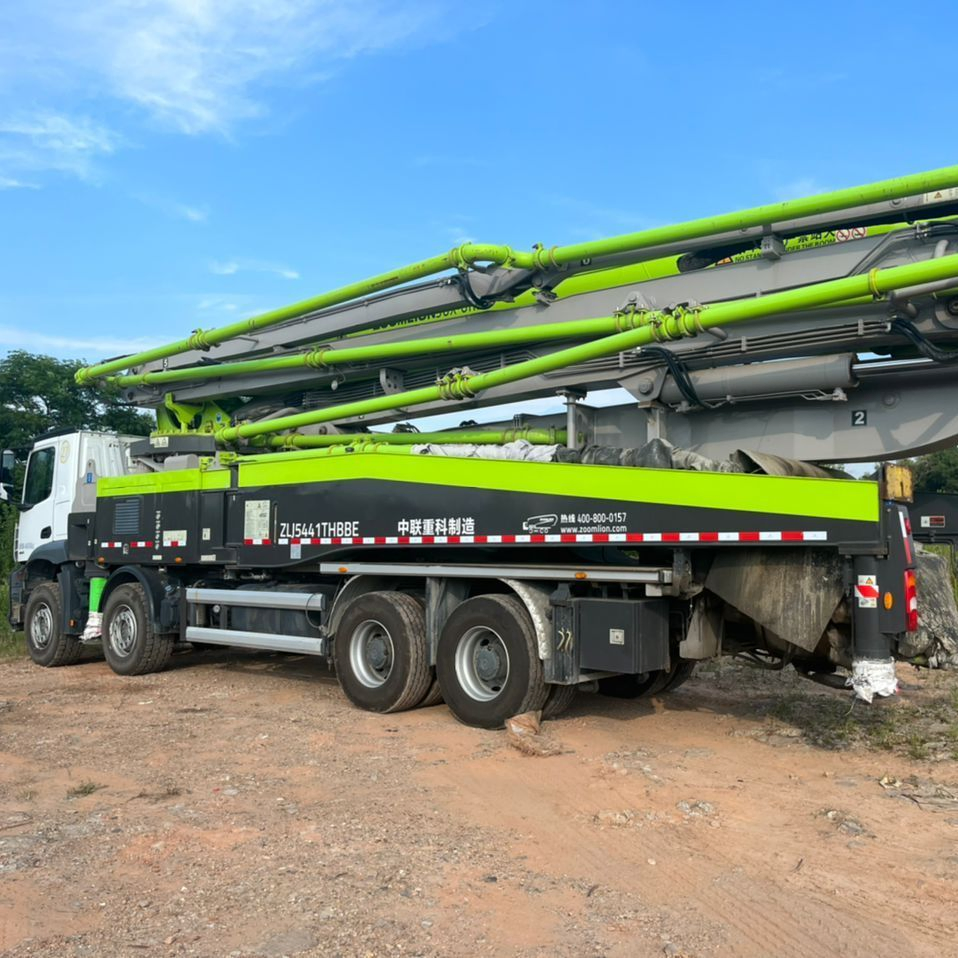 Used Truck Mounted Concrete Pump 56m Zoommlion 2021 with Cheap Price