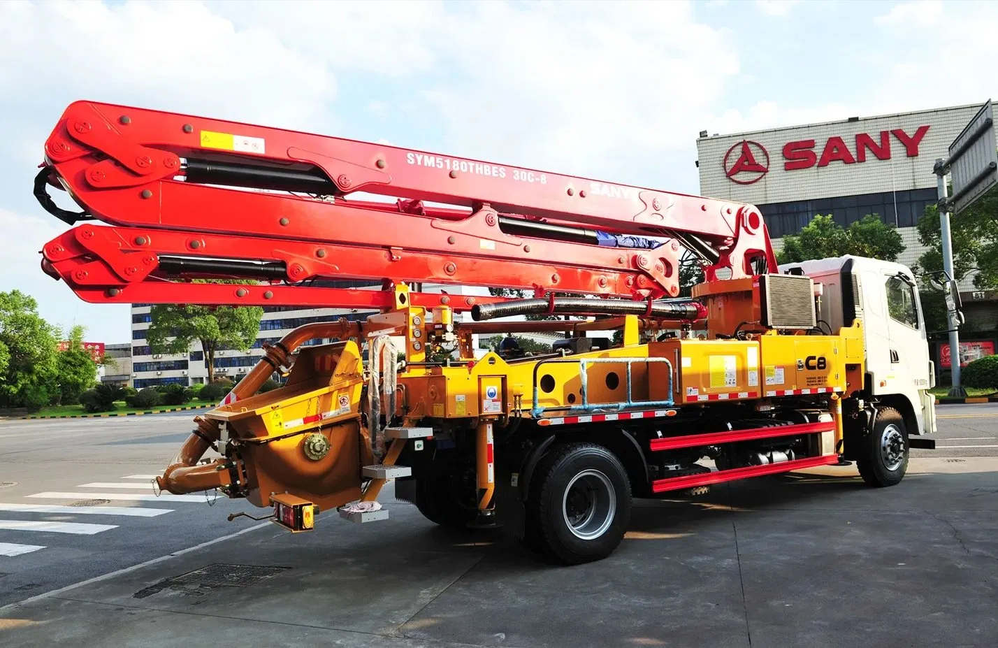 Famous Brand 30m Sym5180thbes 30c-8 Construction Truck Mounted Concrete Pump in Philippines