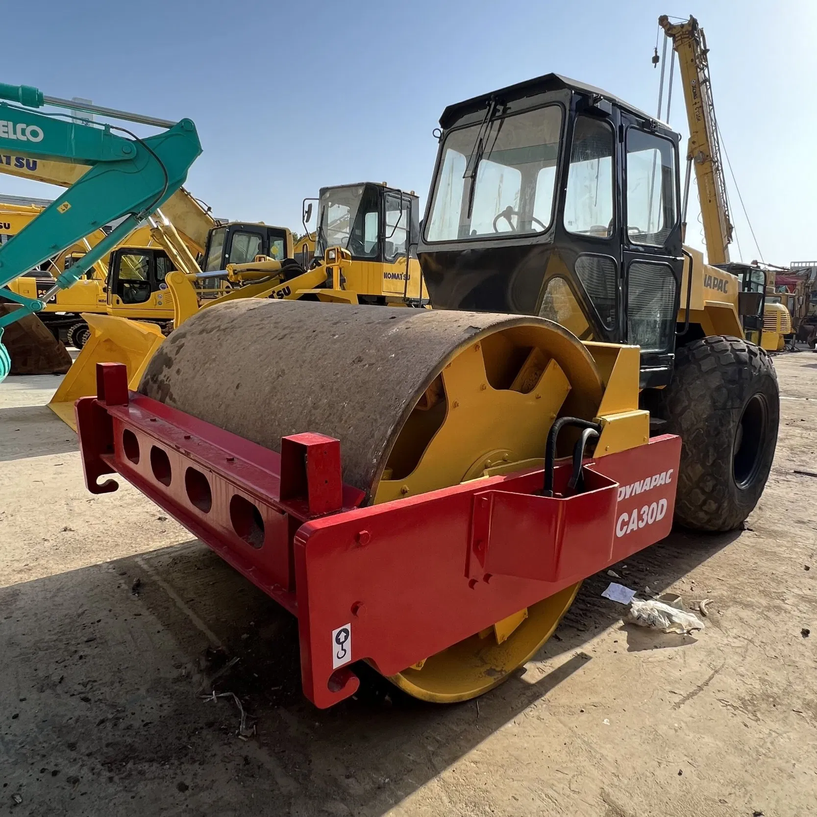 Used Dynapacc Ca30d Road Roller Designed for Filling Trenches Good Condition Cheapest Price Low Fuel Consumption Shoulders Road Compactors