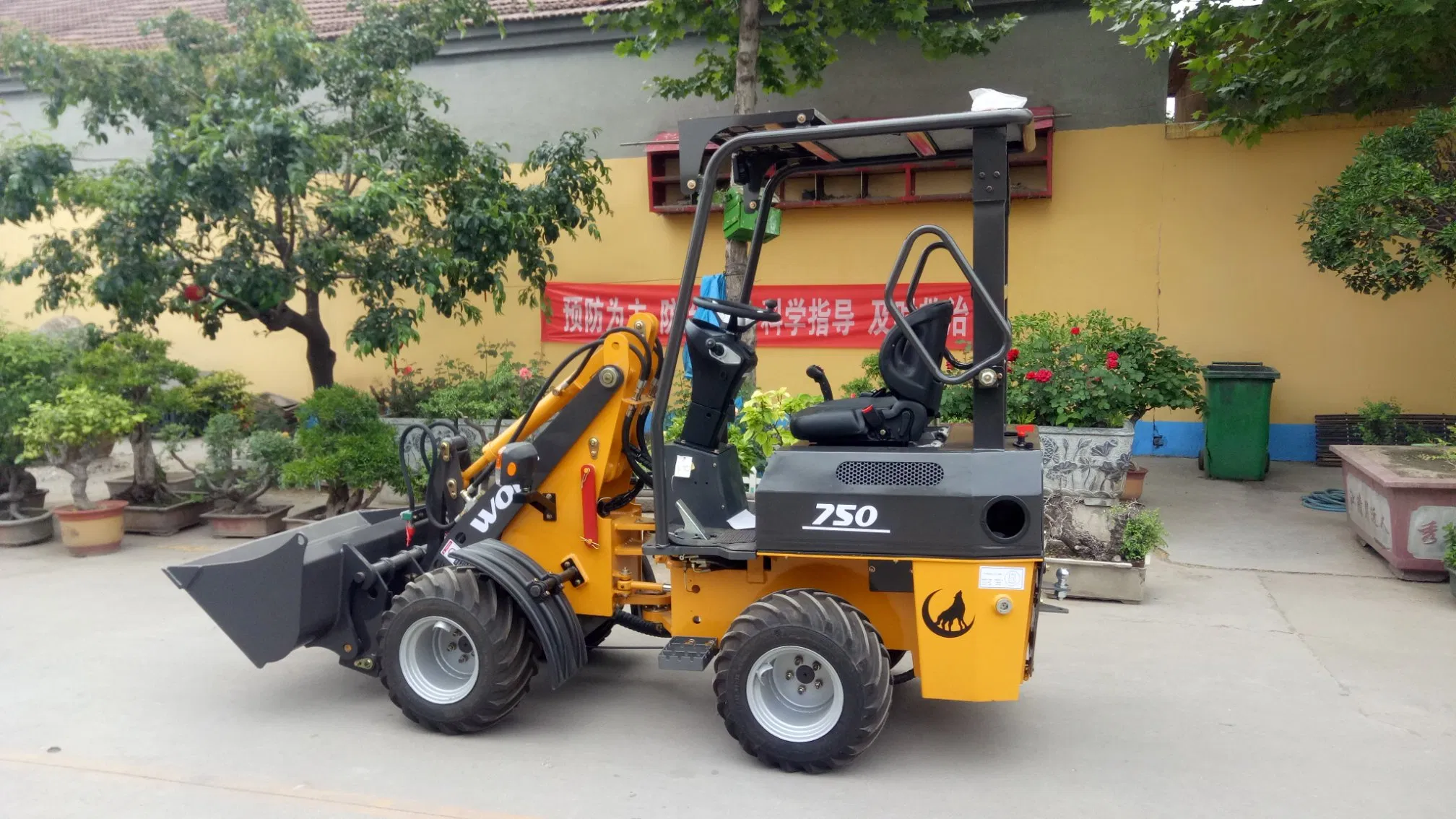 Compact/Articulated/Multifunctional with 4WD CE/TUV Yanmar/ Euro 5 Engine 750/0.6t Wheel Loader for Sales/Hire/Garden/Farm/Small/Mini