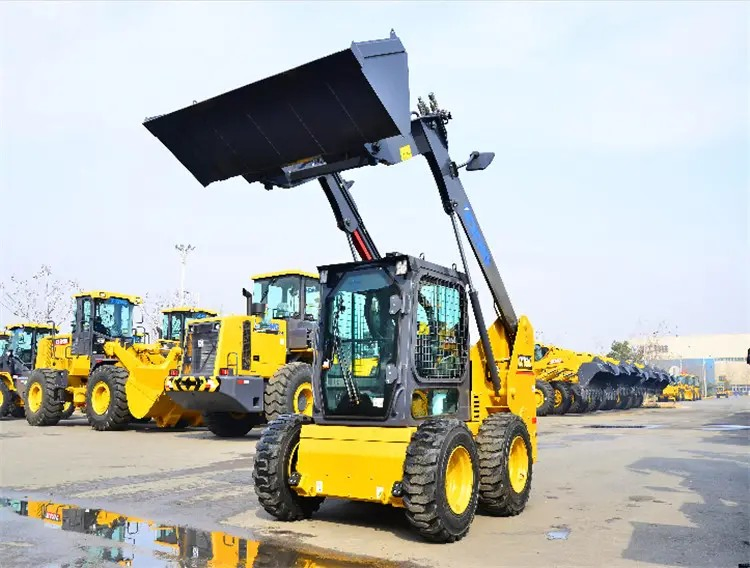 China 0.6m³ Mini Loader Xc760K Front End Backhoe Crawler Loader Small 1 Ton Skid Steer Compact Wheel Loader New Bucket Track Skid Steer Loader for Sale