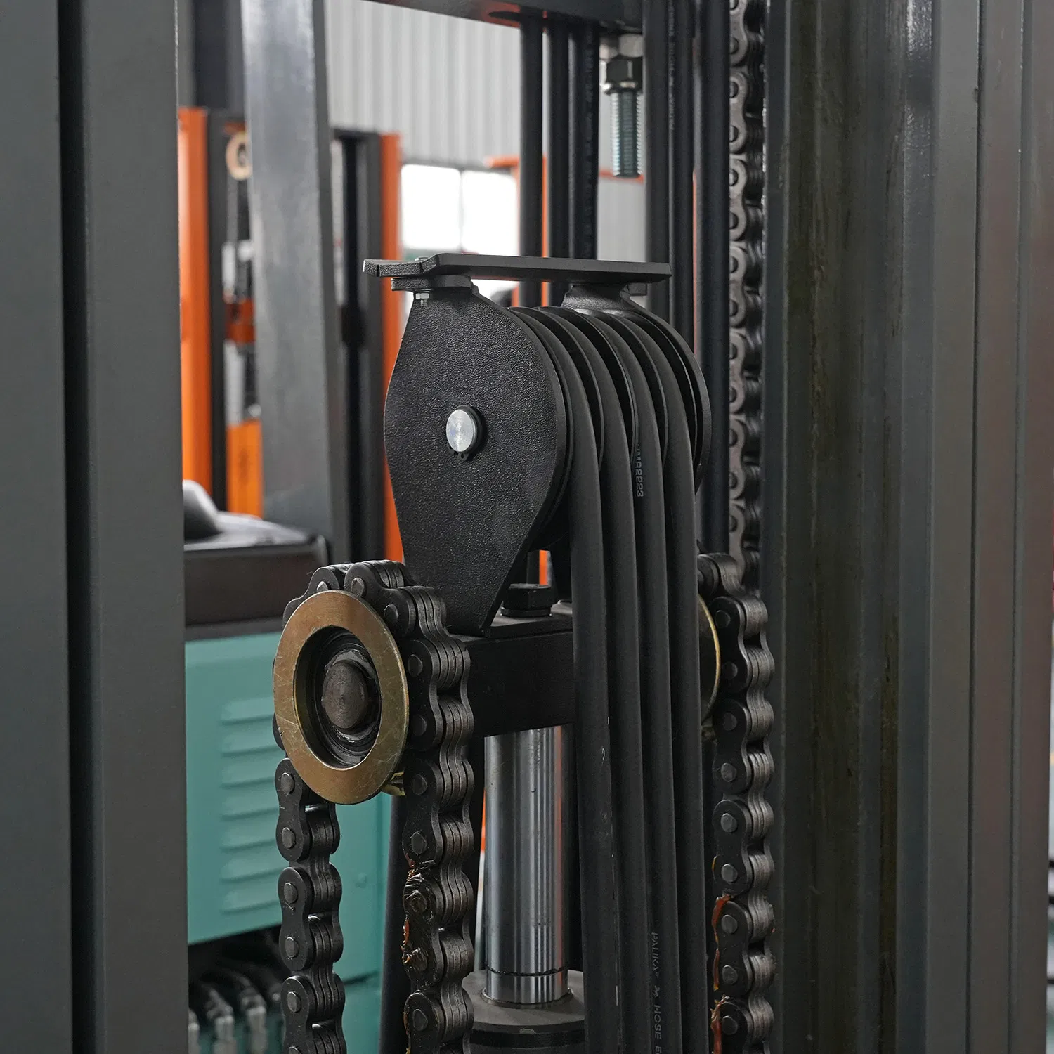 Heavy Duty Electric Reach Truck 1500kg 2000kg with Side Shift 3m Mast EPS Steering Narrow Aisle Forklift