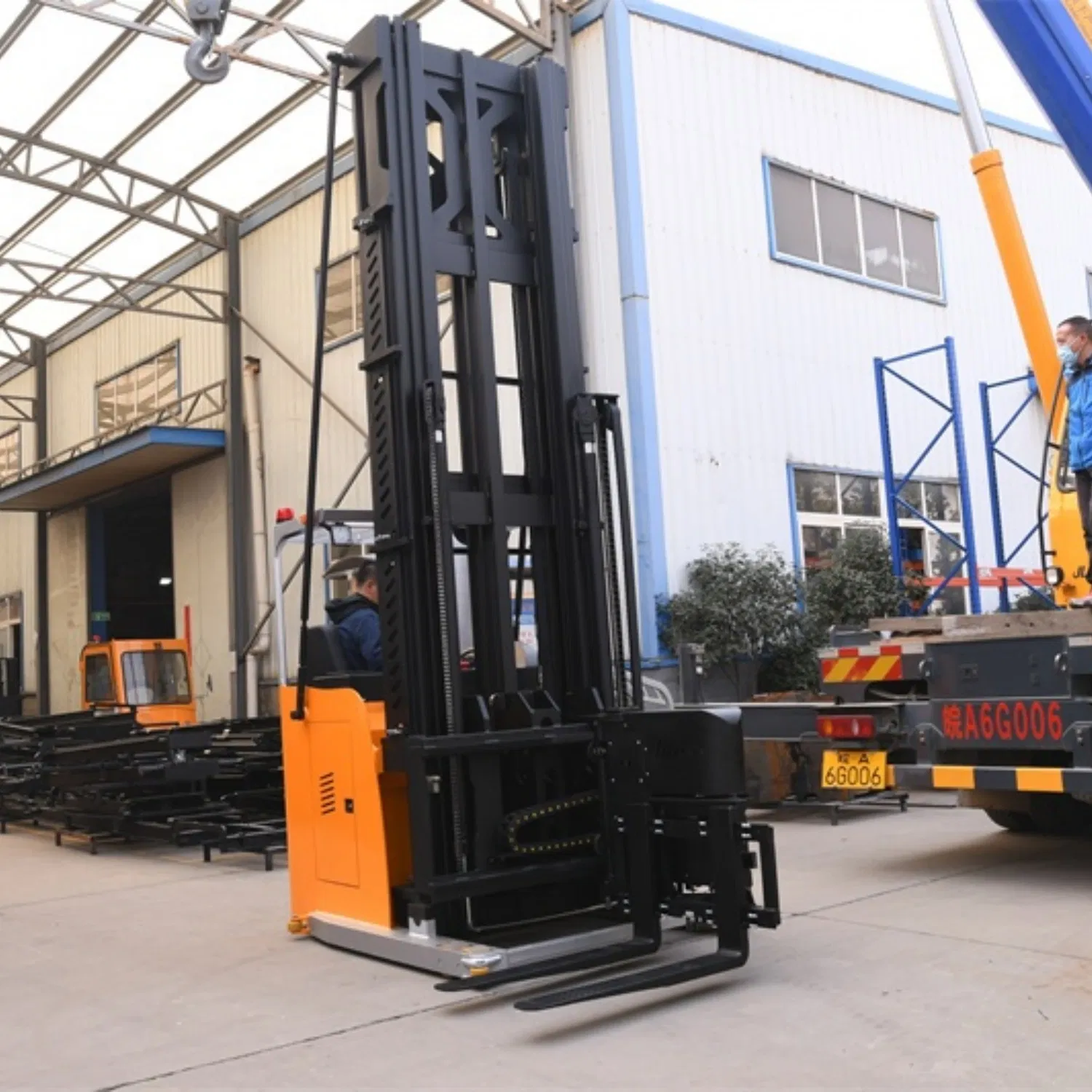 Electric 3 Way Warehouse Hot Sale Reach Truck Forklift for Narrow Aisle 1500kgs 12 Meter Max Lifting Height