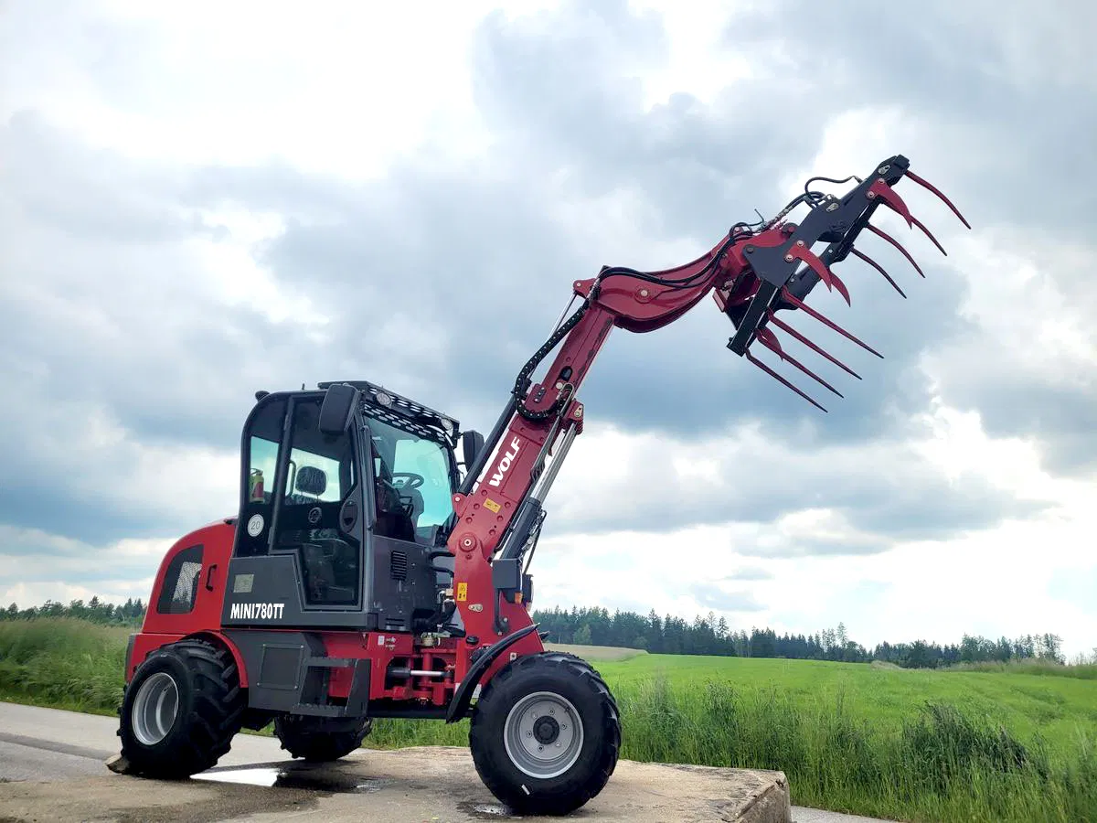 China Manufacturers Wolf Mini780tt 4WD Compact with CE 0.8-1t/Ton Small Telescopic Mini Wheel Loader for Farm/Construction/Garden
