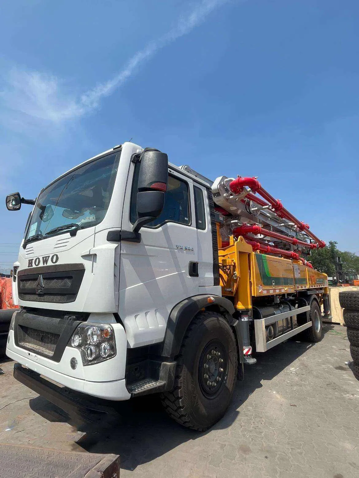 37 Meter Truck Mounted Concrete Boom Pump with 130m³/H High Output (HB37V)