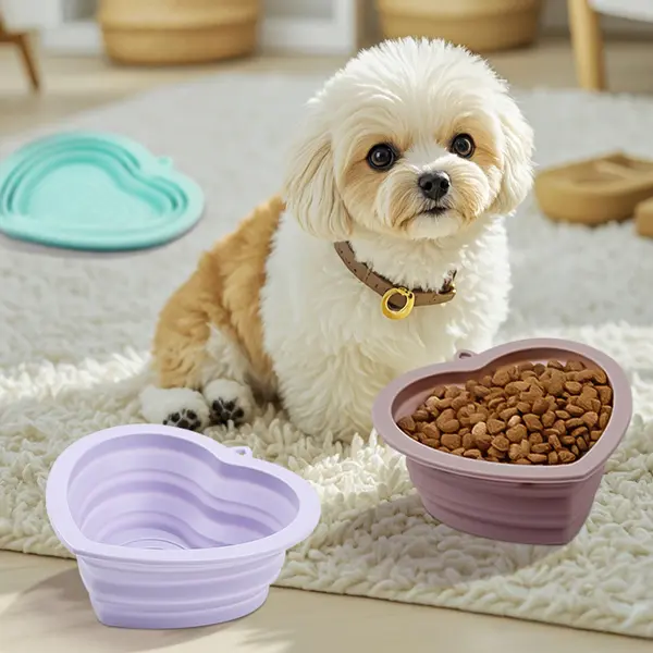 Wholesale Custom Silicone Foldable Pet Bowl – Heart Shape – 13×13cm – OEM Available
