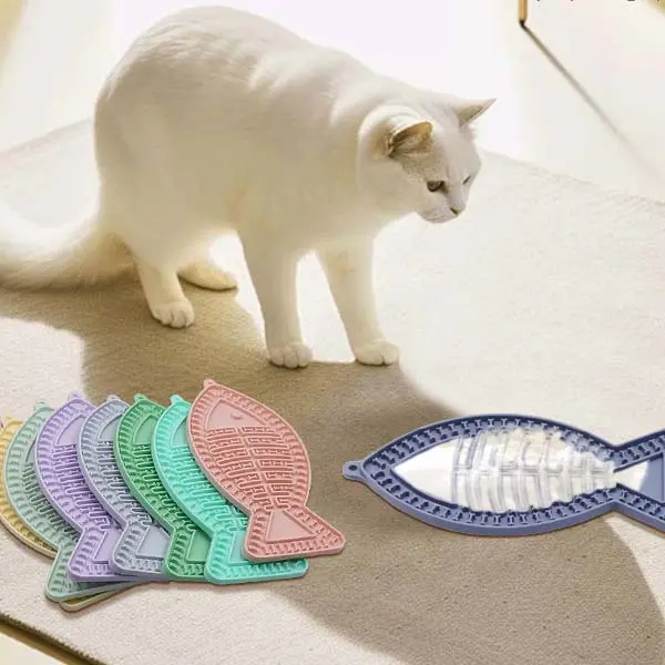 Wholesale Custom Silicone Pet Lick Pad – Fish Shape – 20×10cm – OEM Available
