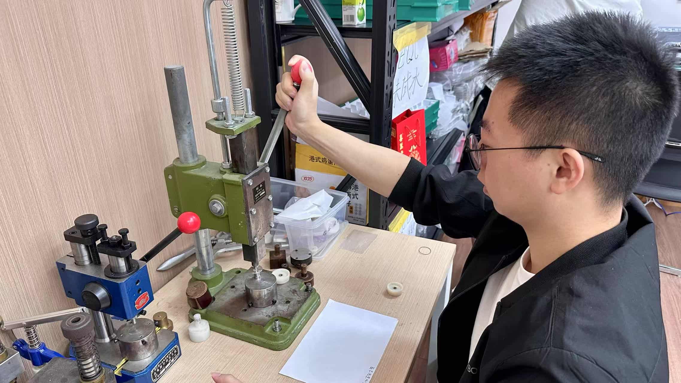 Ciso Tool watch components assembly process