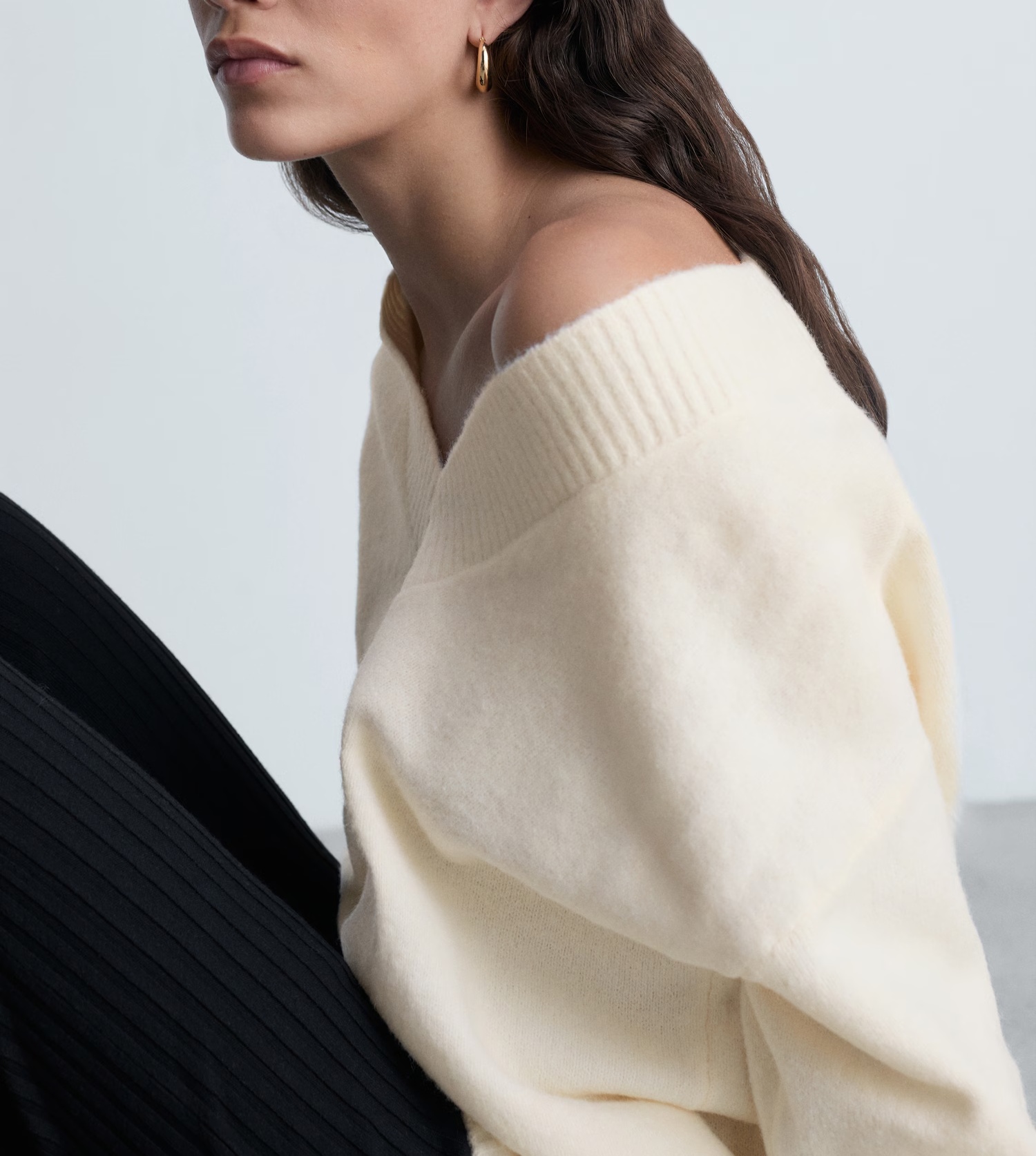 High Quality Custom Women's V-Neck Sweater Winter Warm Knit Pullover Top With Long Sleeves Casual Style