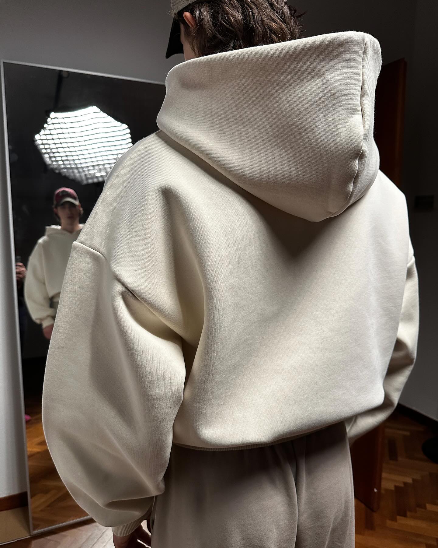 Heavyweight No String Crop Cut Big Hoodie Custom 100% Cotton 500gsm 700gsm Solid Color Boxy Fit Oversized Cropped Hoodies Mens