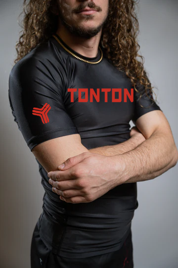 Tontons Custom Pro Grade Rash Guard Short Sleeve Round Neck Compression T-shirt Waterproof UPF50+ for Swimming and Diving